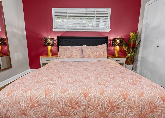 Holiday home Charming 2bd Tcu Walkable