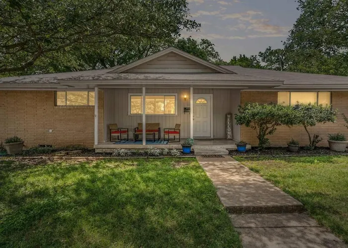 Charming 2bd Tcu Walkable Holiday home